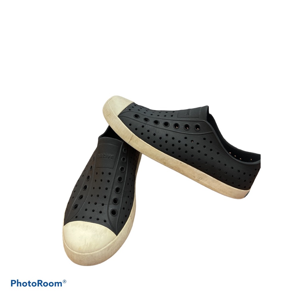 Natives black and white water shoes size 8